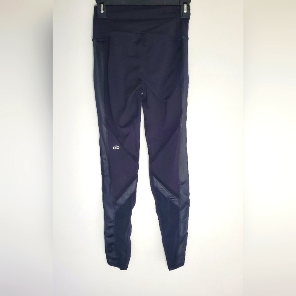 Alo Epic High Waist Mesh Panel Black Leggings Size Small - Picture 5 of 11
